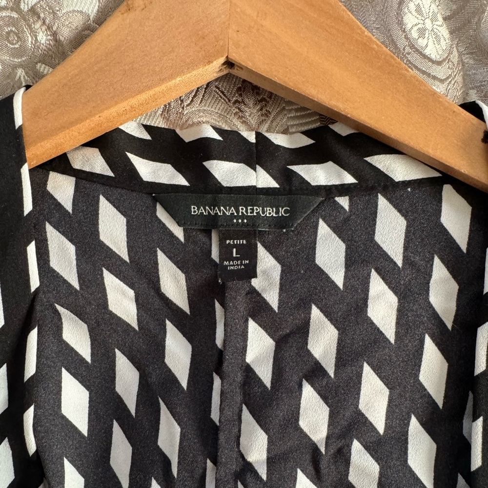 Black and white banana republic cardigan